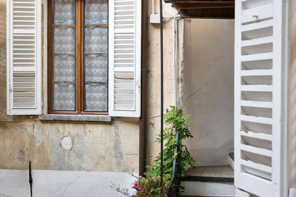Al Vicolo Del Gallo Appartamento Varallo Exterior foto